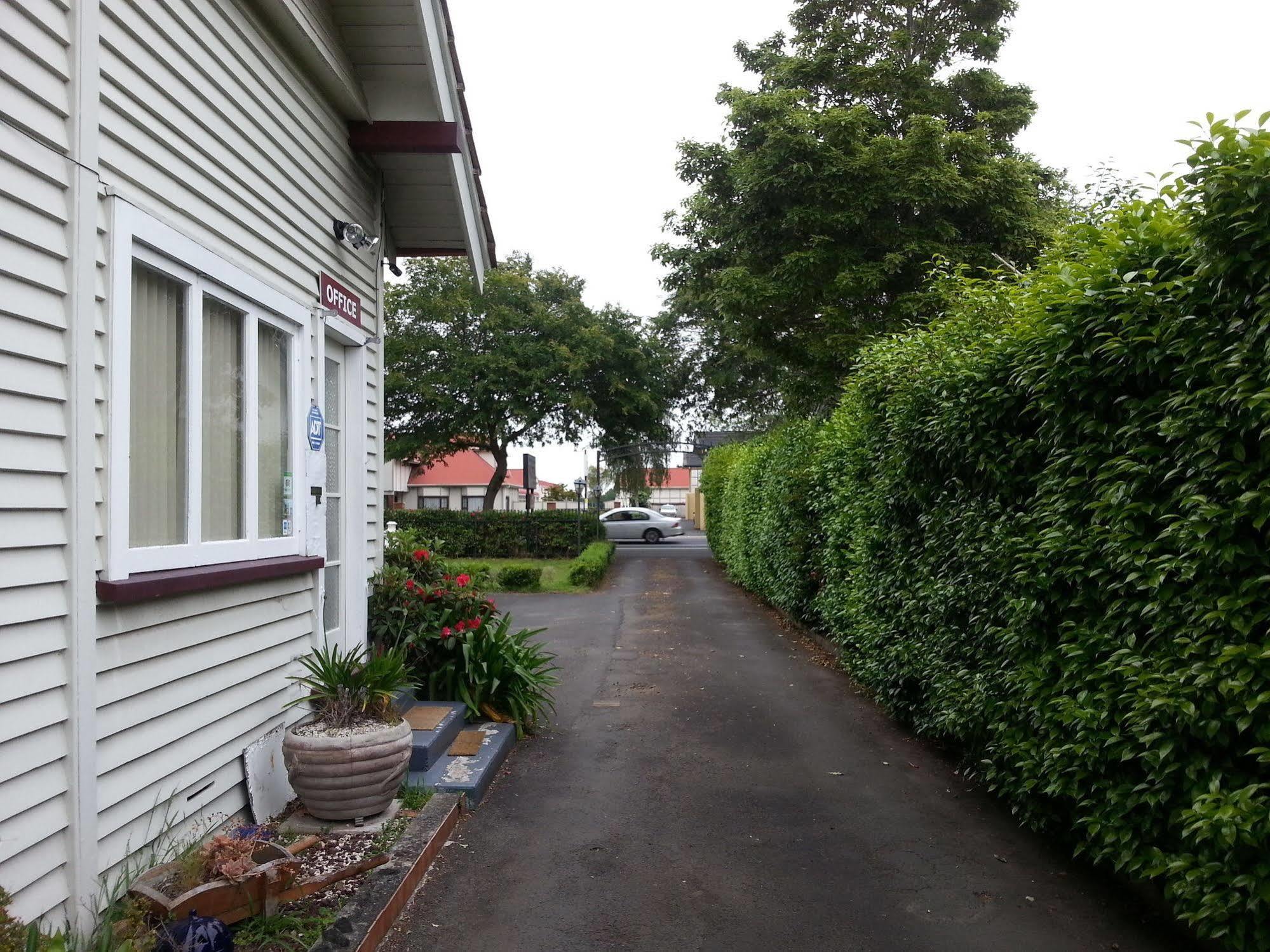 Manhattan Lodge Motel Hamilton Exterior foto